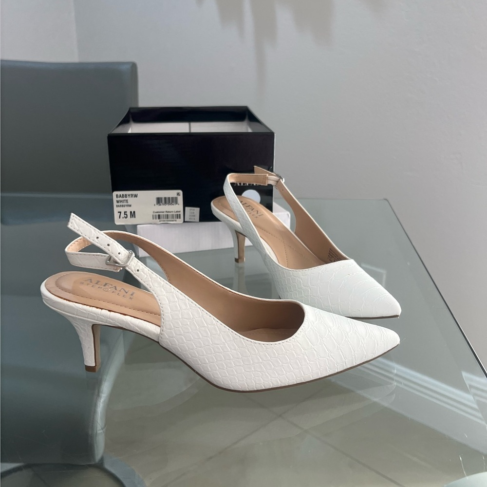 NEW Alfani Women's Step N' Flex white Sling Back Buckle Pointed Pumps Size 7.5M - Picture 3 of 9